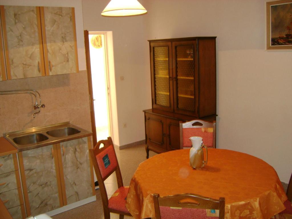 Apartments Mila Bol Room photo