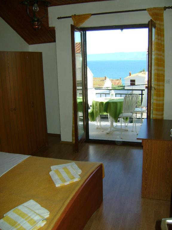 Apartments Mila Bol Room photo