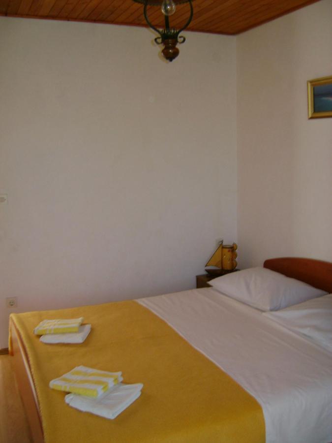 Apartments Mila Bol Room photo